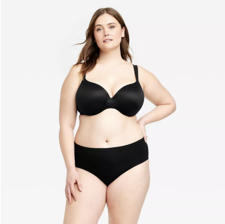 Model wearing a black bra and Auden Women's Seamless Hipster Underwear